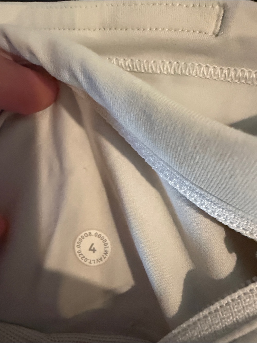 Lululemon shorts - Picture 3 of 4